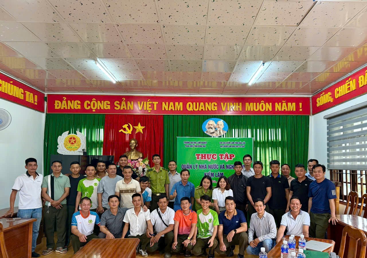 Hạt Kiểm lâm khu vực Ea Súp Tiếp Nhận Sinh Viên Thực Tập và Trao Đổi Chuyên Môn