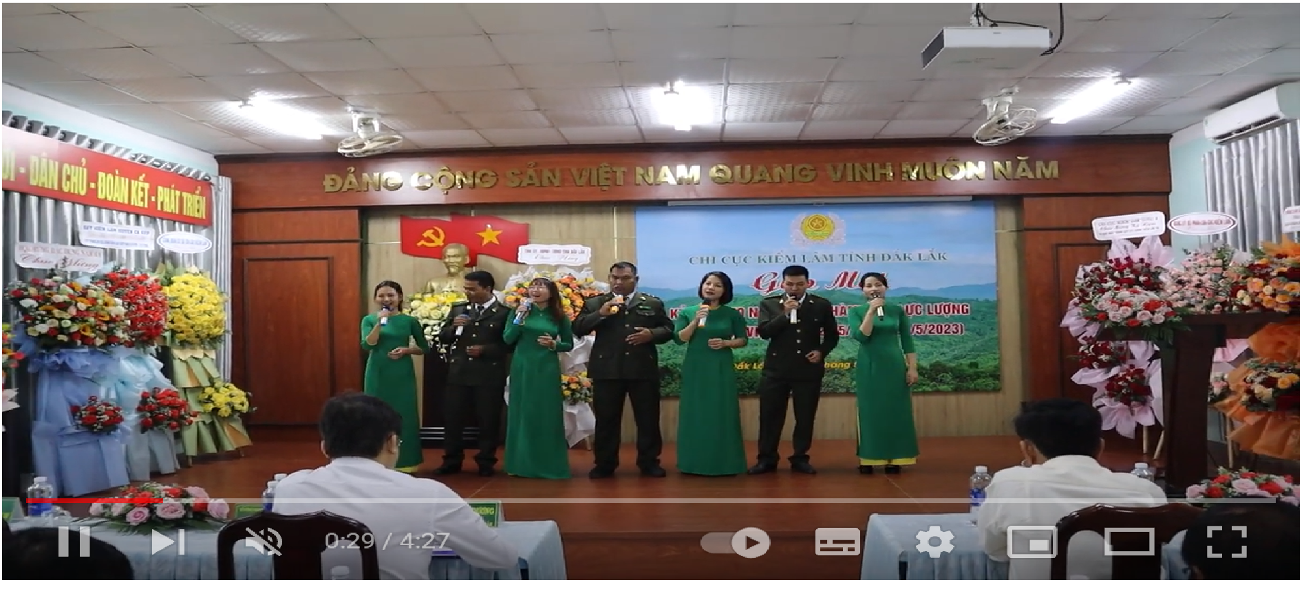 Văn nghệ kỷ niệm 50 năm thành lập